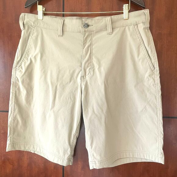Eddie Bauer Travex Men's Tan Khaki Back Zipper Pockets Pant Shorts Size 38 - Picture 2 of 9